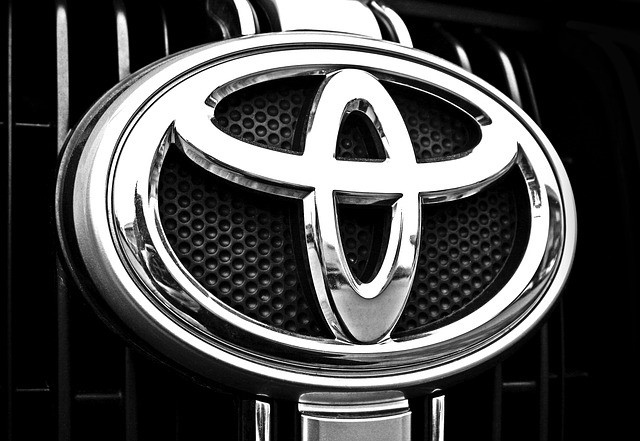 TOYOTA LOGO