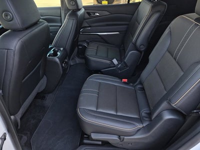 2025 Chevrolet Traverse AWD High Country