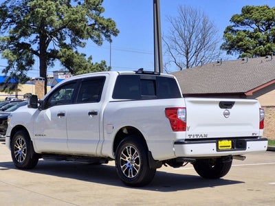 2024 Nissan Titan SV