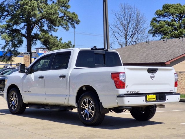 2024 Nissan Titan SV