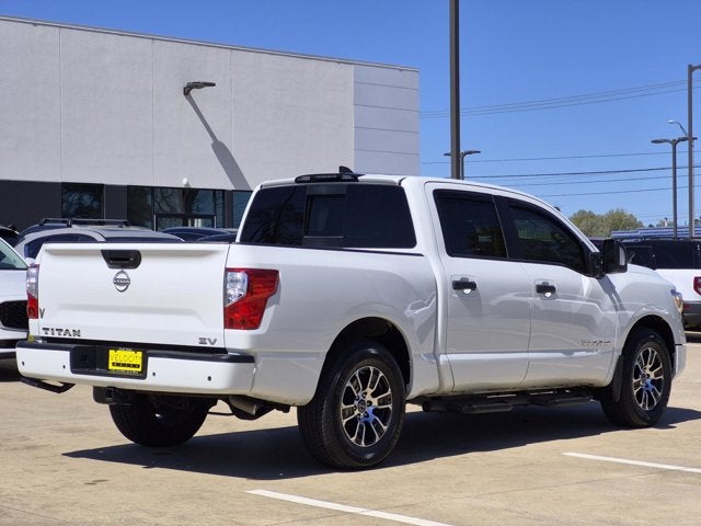2024 Nissan Titan SV