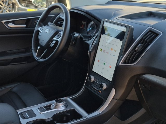 2024 Ford Edge Base