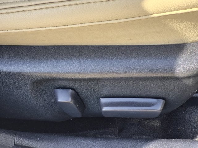 2016 Toyota Avalon Base