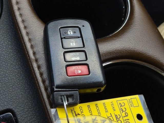 2016 Toyota Avalon Base