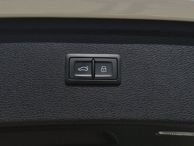 2023 Audi SQ5 Prestige
