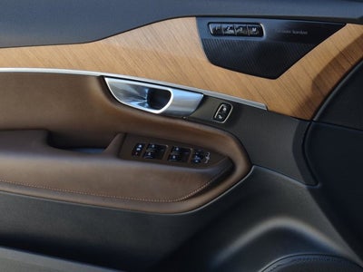 2024 Volvo XC90 Recharge Plug-In Hybrid Plus Bright Theme