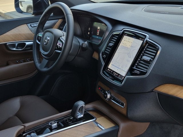 2024 Volvo XC90 Recharge Plug-In Hybrid Plus Bright Theme