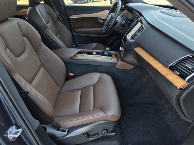 2024 Volvo XC90 Recharge Plug-In Hybrid Plus Bright Theme