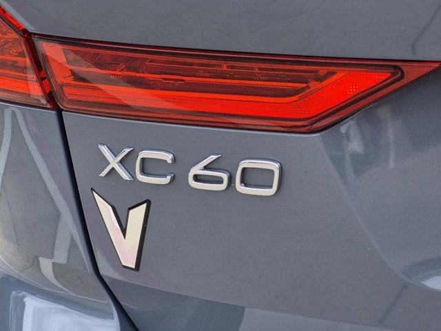 2023 Volvo XC60 Ultimate Bright Theme