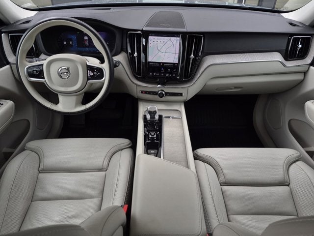 2023 Volvo XC60 Ultimate Bright Theme