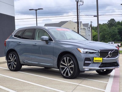 2023 Volvo XC60 Ultimate Bright Theme
