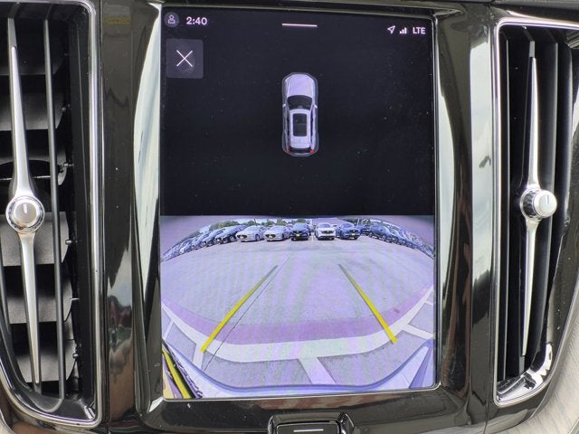 2023 Volvo XC60 Ultimate Bright Theme