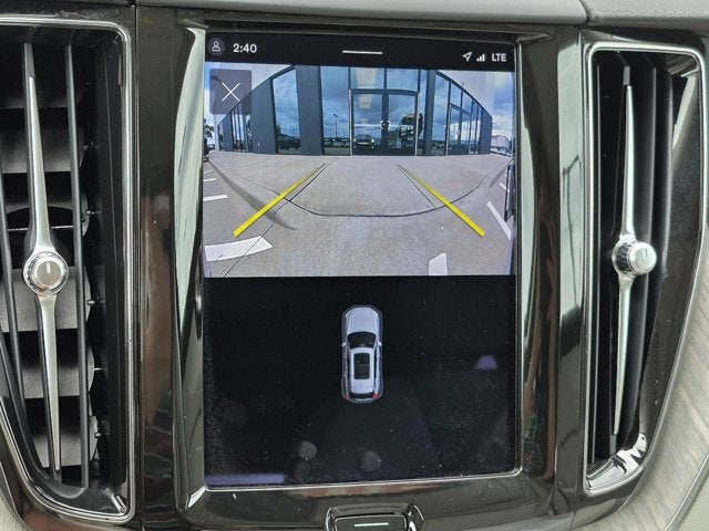 2023 Volvo XC60 Ultimate Bright Theme