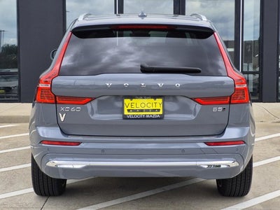 2023 Volvo XC60 Ultimate Bright Theme